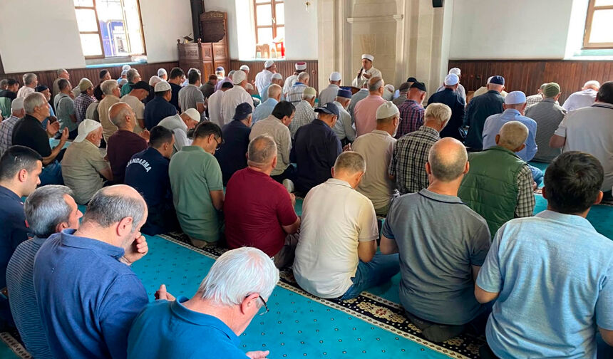 Espi̇yede Şehi̇tler Anildi 2