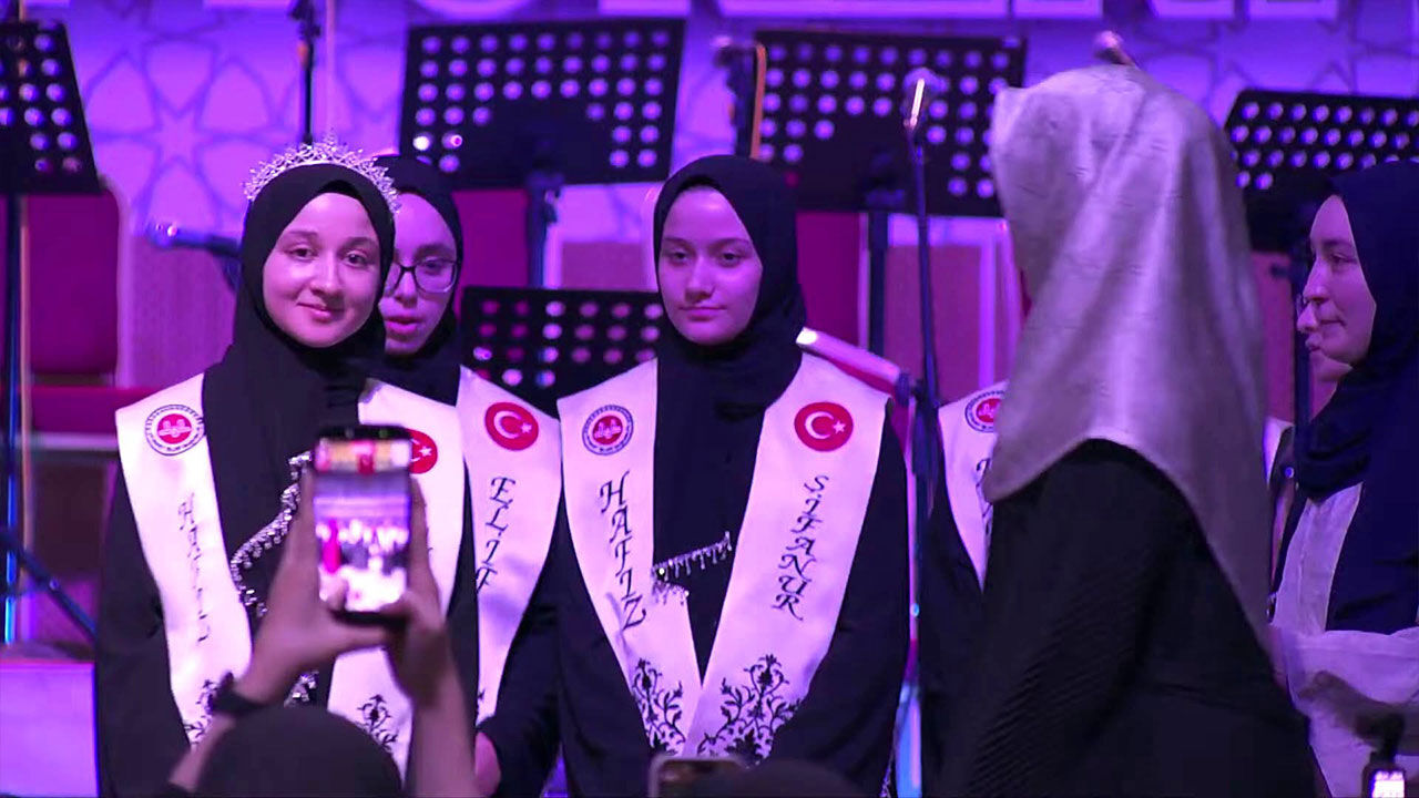 Karatay'da 66 Hafız törenle icazet aldı