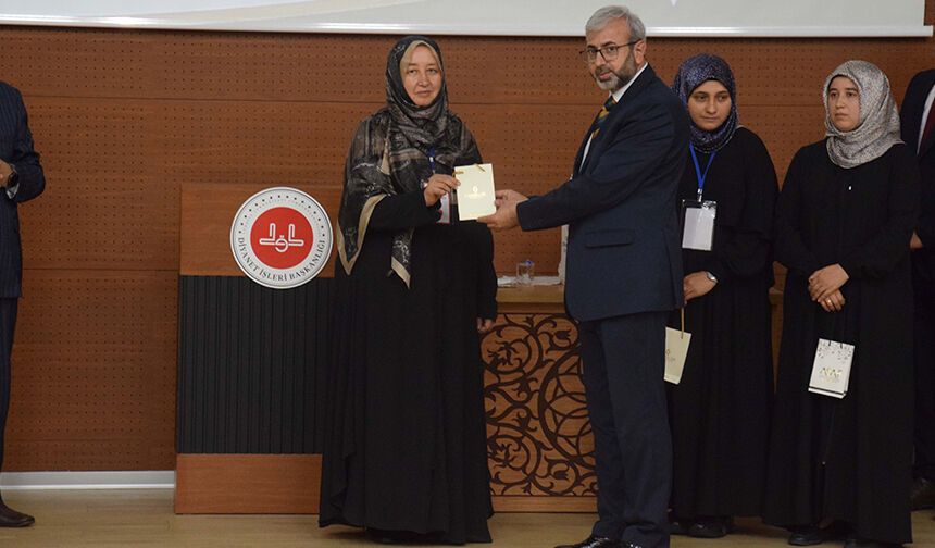 Kur'an I Kerim’i Güzel Okuma Kadınlar Türkiye Finali Giresun'da Yapıldı 28