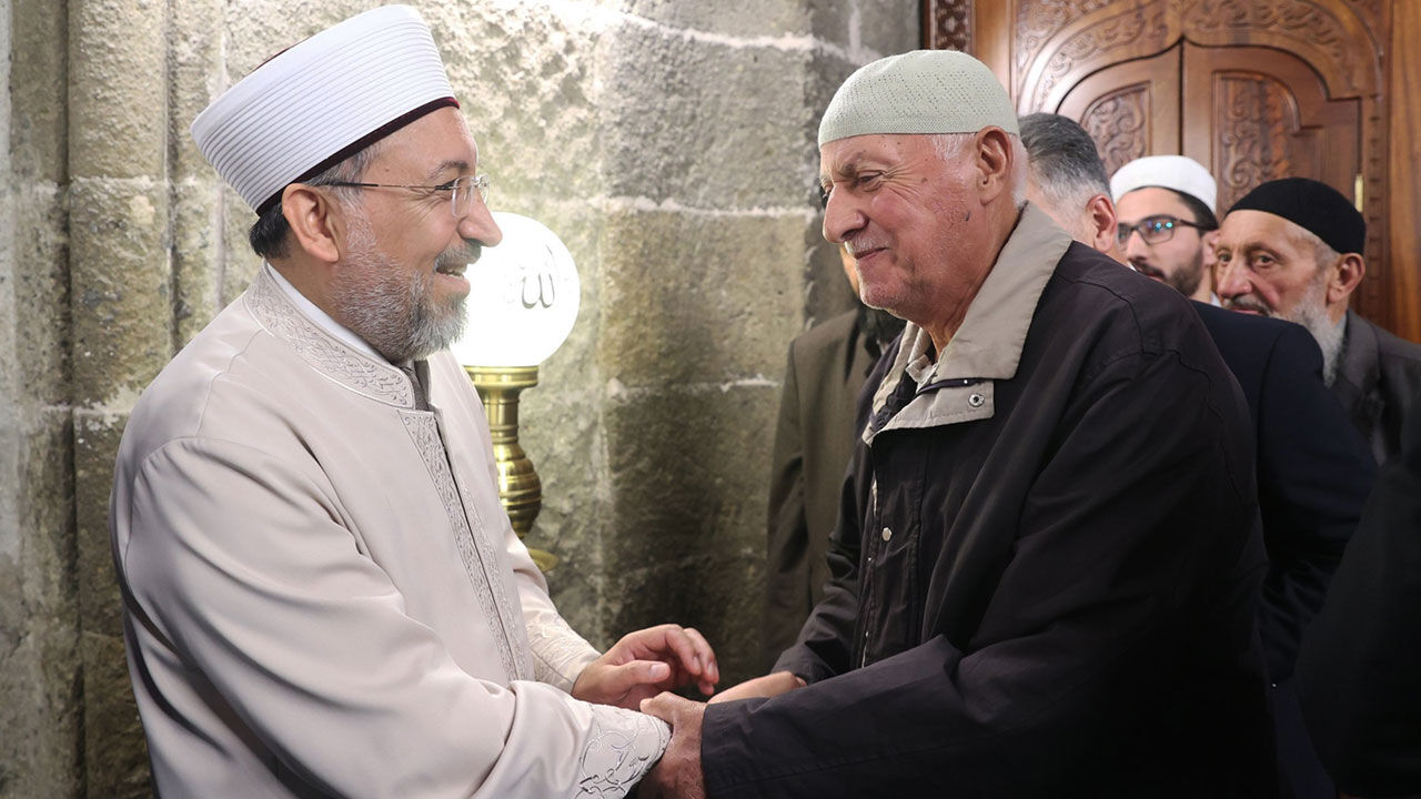 Safi Arpaguş Cami Musafaha 1