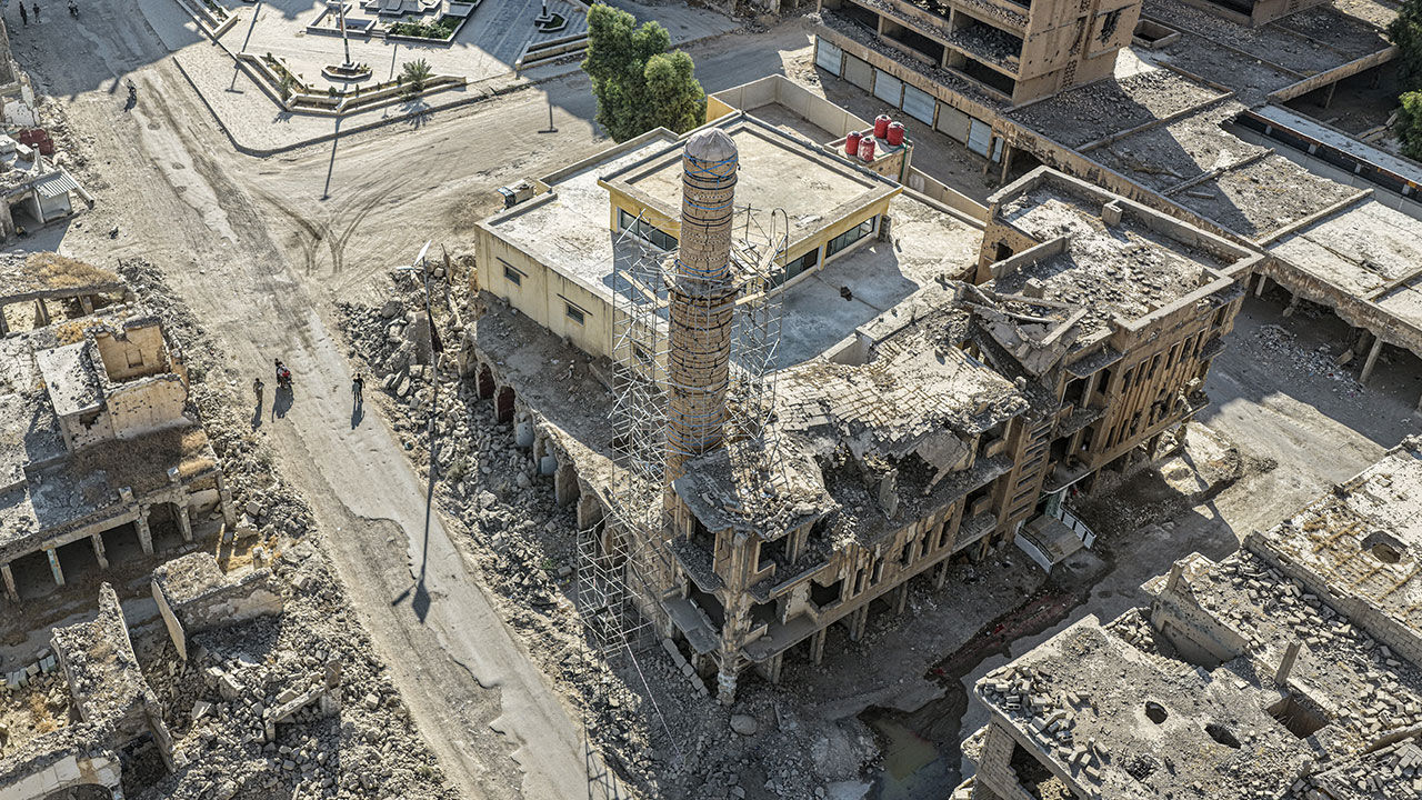 Osmanlı döneminden kalma Ömeri Camii'nde savaşın izleri görüntülendi