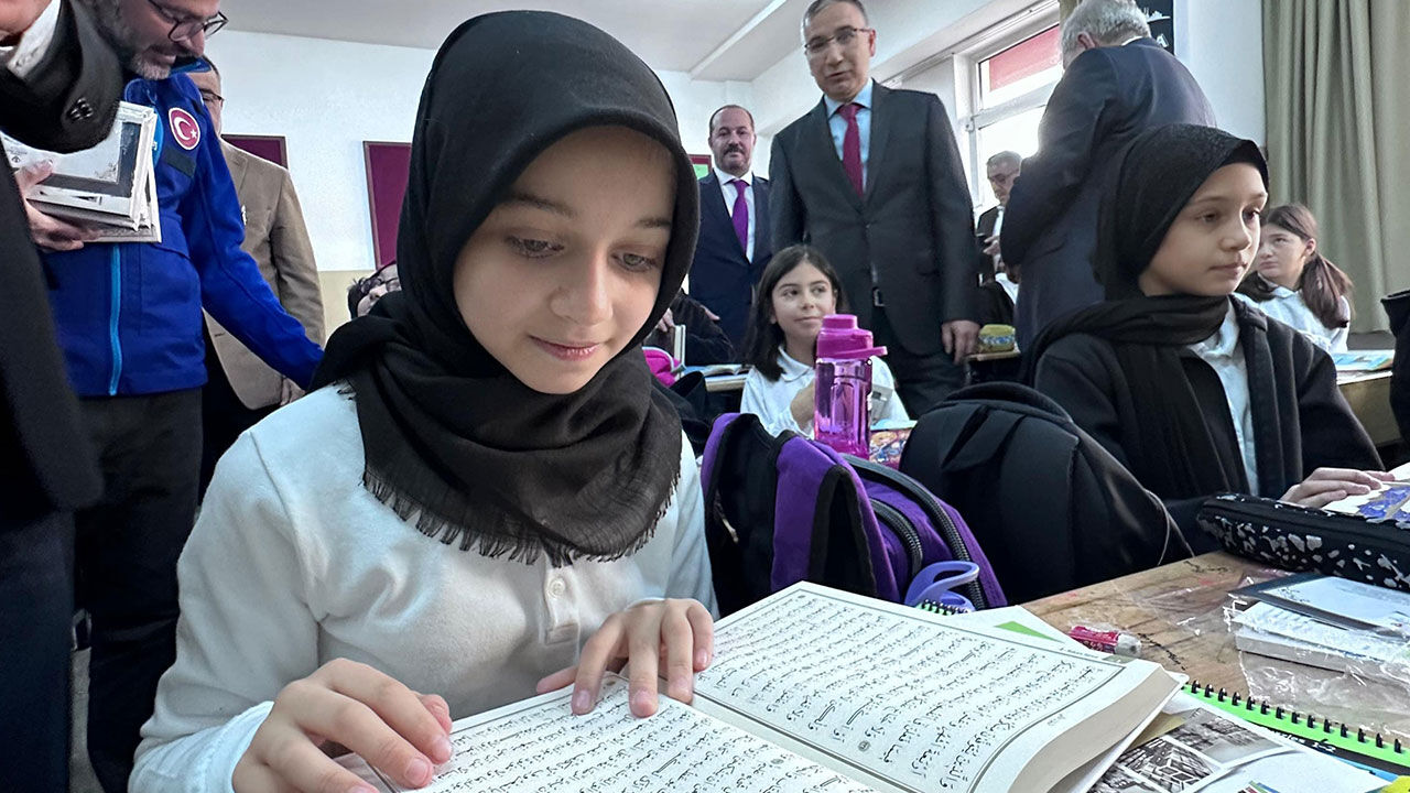TDV, seçmeli Kur’an-ı Kerim dersini tercih eden öğrencilere Kur’an hediye edecek
