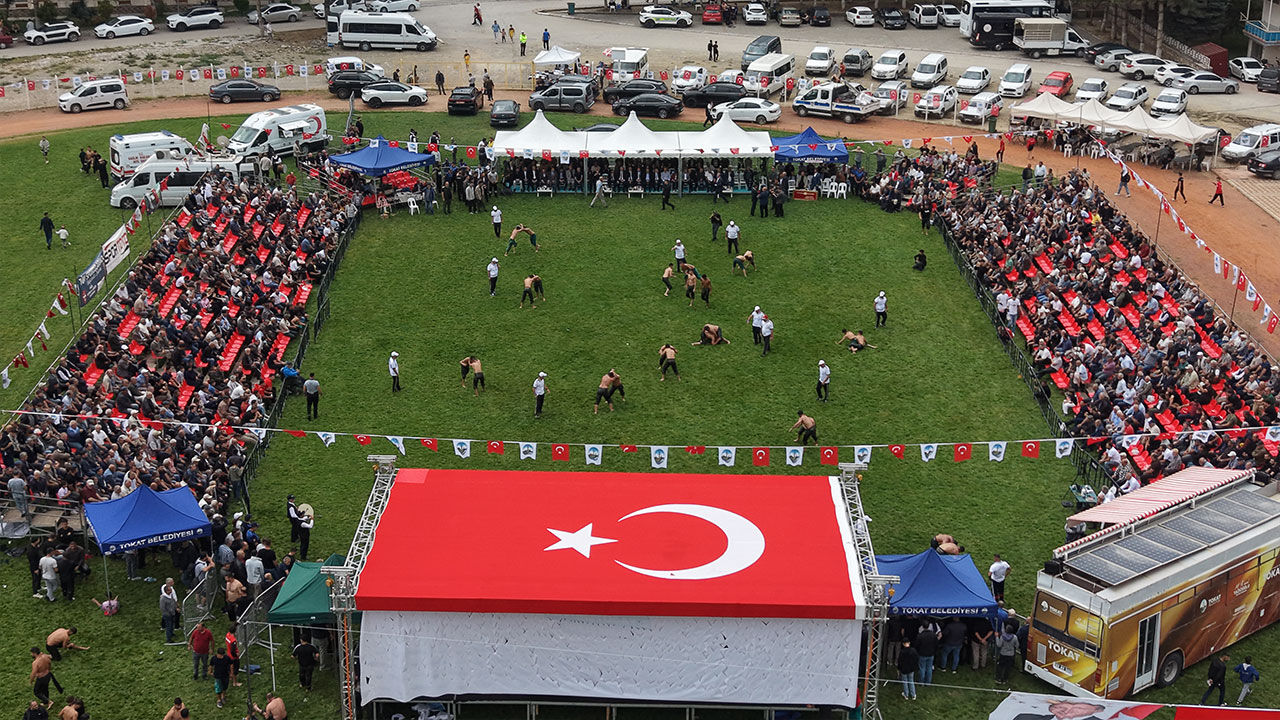 Tokat'ta yağlı güreş organizasyonu düzenlendi