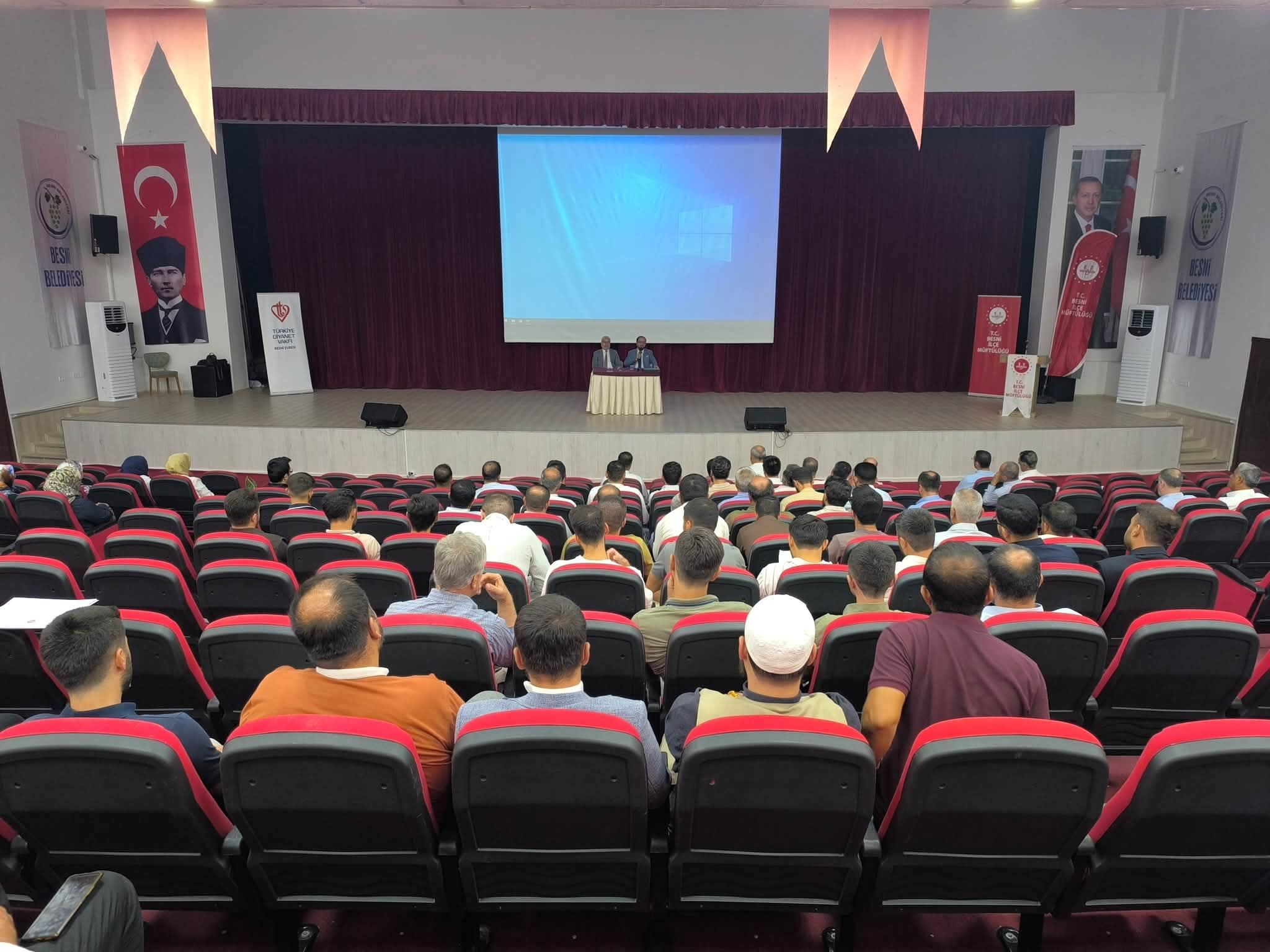 Besni'de "Peygamberimiz ve Güzel Ahlak" konferansı düzenlendi