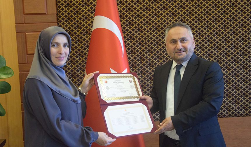 10 Öğrenci Hafızlık Icazet Belgelerini Aldı 10