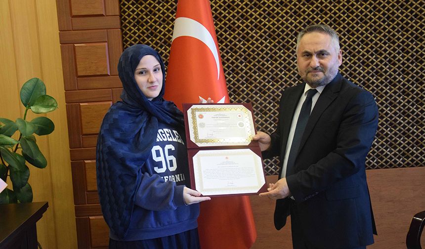 10 Öğrenci Hafızlık Icazet Belgelerini Aldı 7