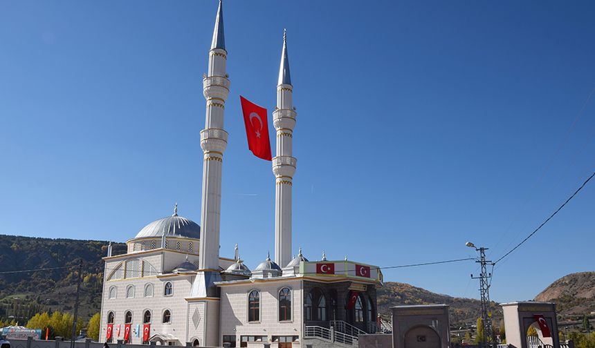 Ali Yöre Camii Ve Külliyesi Dualarla Açıldı 10