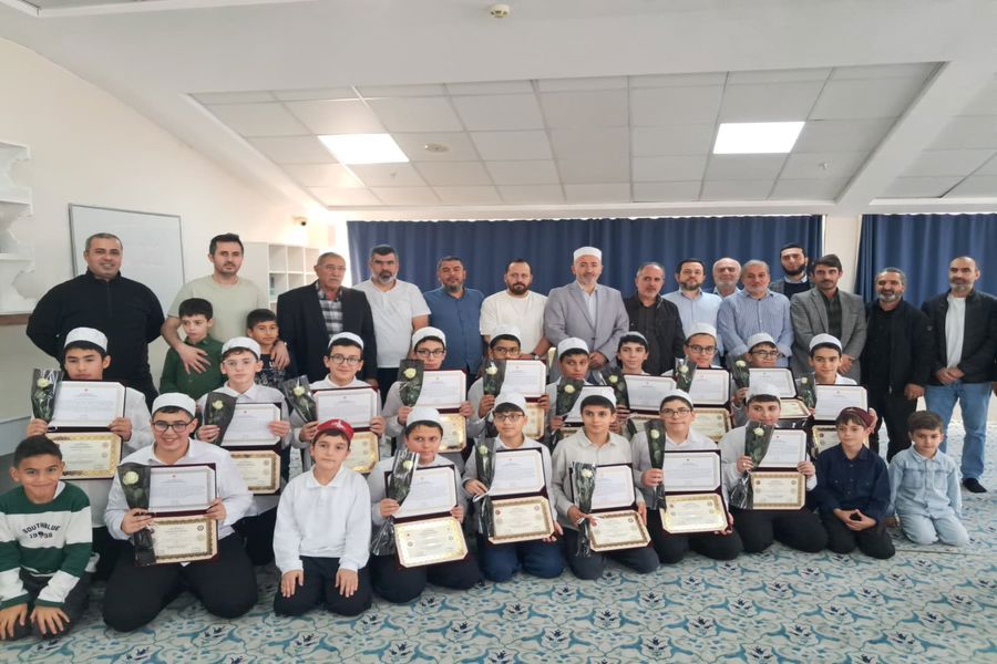 Bahçelievler’de hafızlar belgelerini aldı