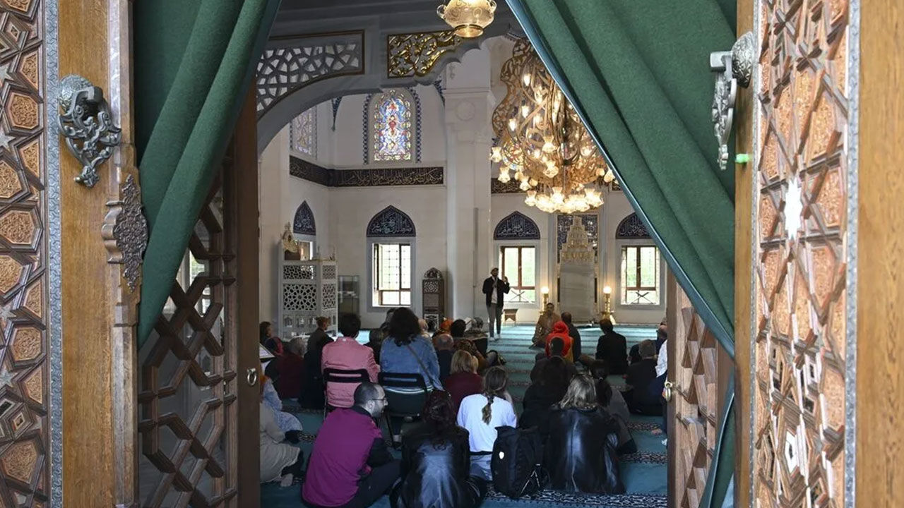 Berlin Açık Cami 1