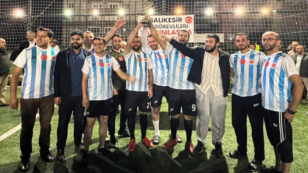 Balıkesir’de din görevlileri yeşil sahada buluştu