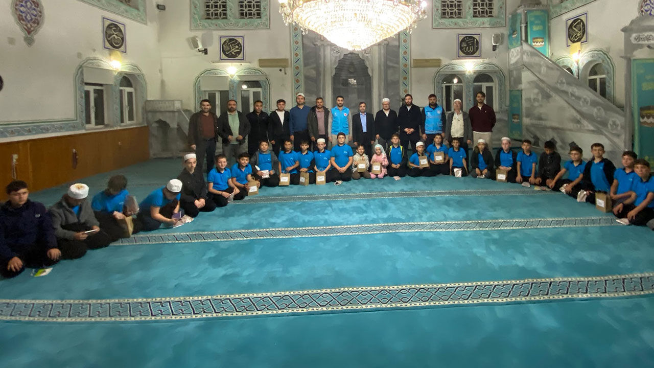 Ivrindi Cami Çocuk 2
