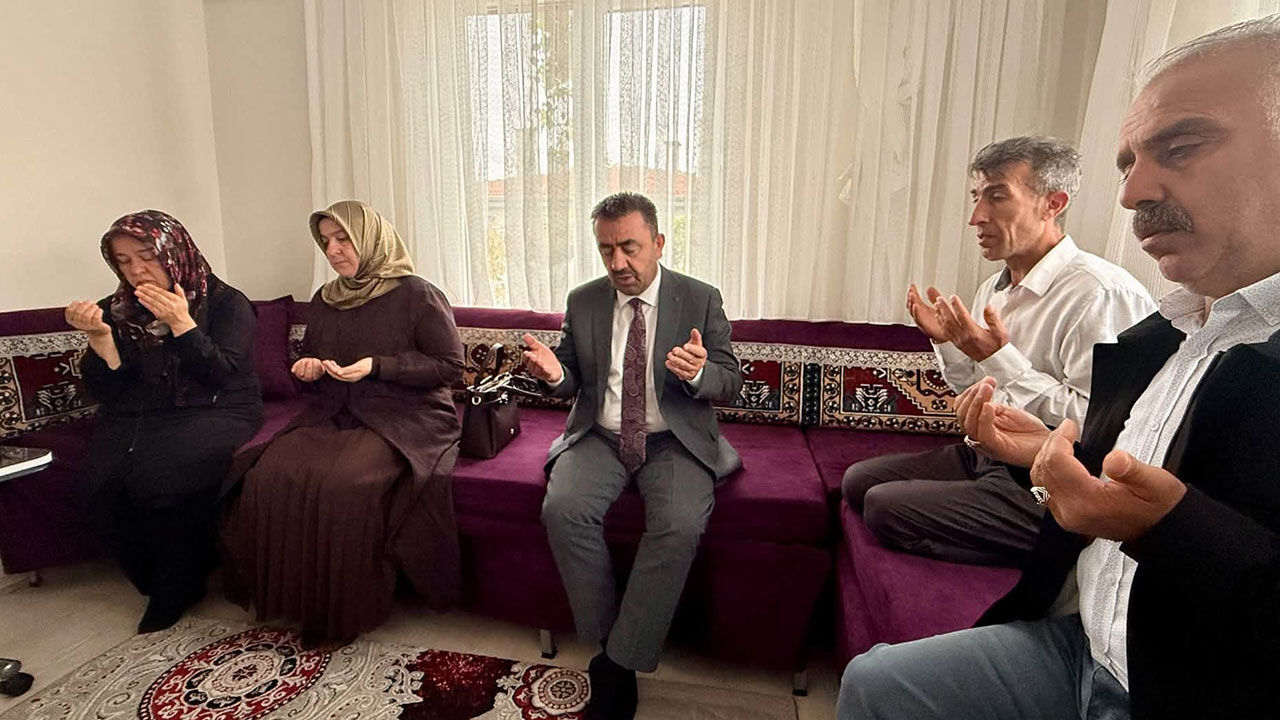 Müftü Ayvaz'dan Hafız Nurcan Dulkar’ın ailesine taziye ziyareti