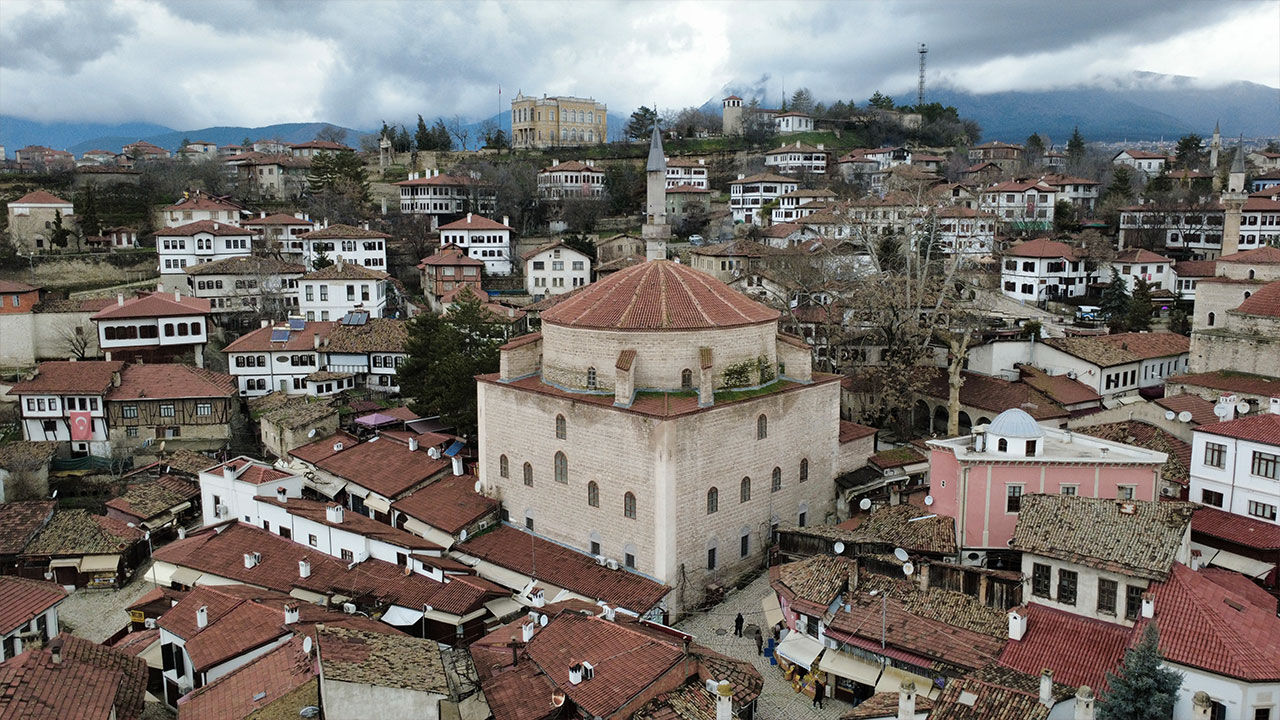 Safranbolu'nun tarihi camileri aslına uygun korunuyor
