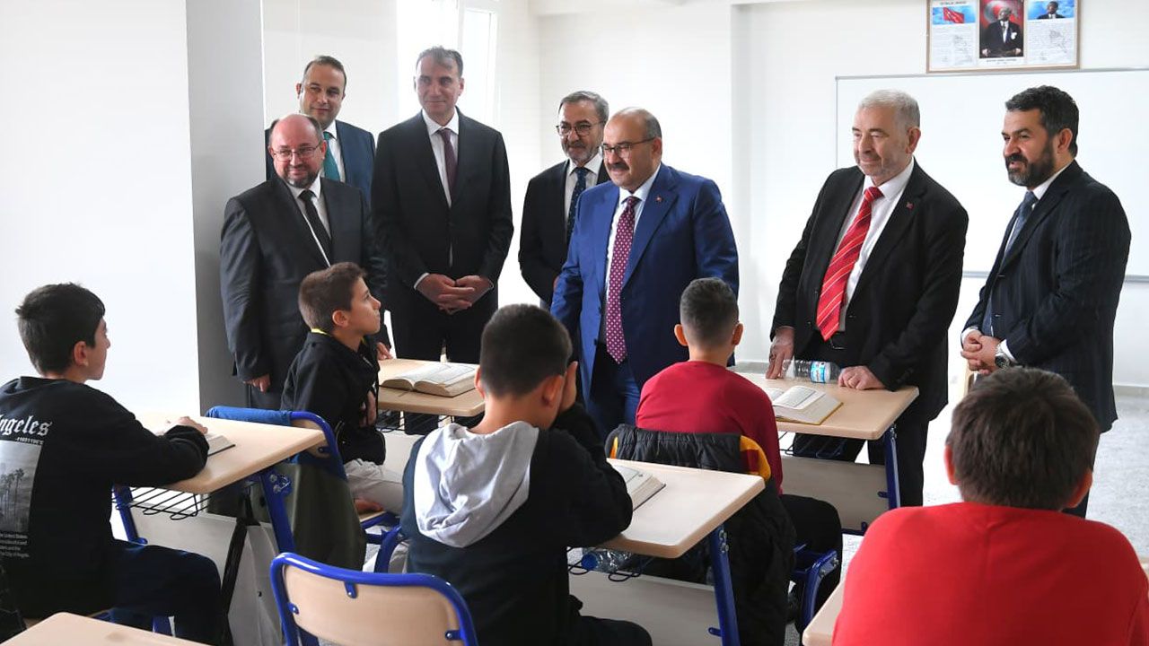 Vali Ustaosmanoğlu Kurs Ziyaret 3
